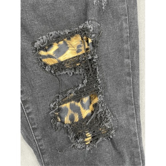 Judy Blue Skinny Fit Jeans Womens 14 Black Leopard Patch Distressed Edgy Biker - Picture 2 of 10